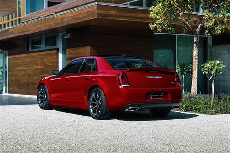2017 Chrysler 300s Dresses Up With New Sport Appearance Packages