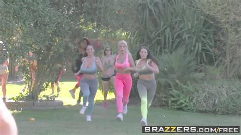 Brazzers Brazzers Exxtra Chasing That Great D Scene