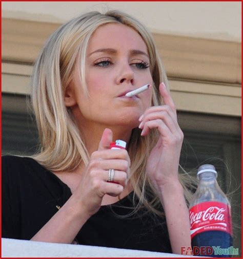 Smoking Celebs Click Image To Close This Window