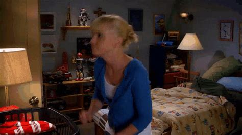 Right Christy GIF Right Christy Anna Faris Discover Share GIFs