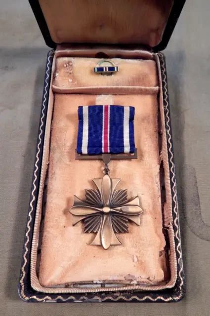 Wwii Us Army Air Force Ww2 Distinguished Flying Cross Medal In Medal