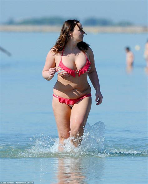 Chanelle Hayes Squeezes Her Ample Assets Into A Frilly Pink Bikini Pink Bikini Bikinis Frilly