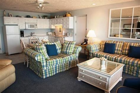 No info on opening hours. Inn At Spanish Head Resort Hotel, Lincoln City, OR, United ...