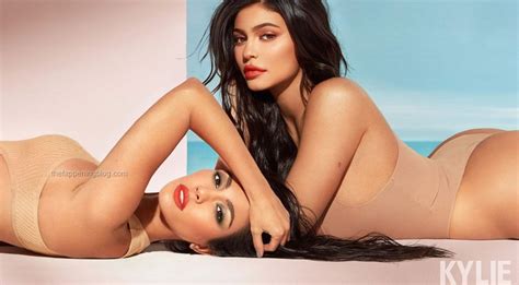 Kylie Jenner And Kourtney Kardashian Sexy 5 Photos Thefappening