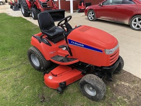 2011 Simplicity Legacy Xl 27 Riding Lawn Mower For Sale 582 Hours