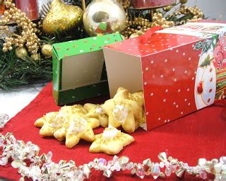 The lemon buttercream frosting makes them over the top delicious.! Christmas Lemon Cookies - Grabandgorecipes