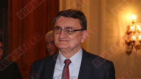 Astfel, toate persoanele si institutiile care vor sa se ocupe de. Victor Ciorbea este Avocatul Poporului