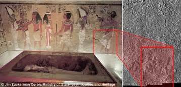 king tutankhamun tomb s hidden chamber discovered through testing temperature daily mail online