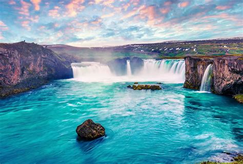 10 Of The Most Beautiful Waterfalls In Iceland