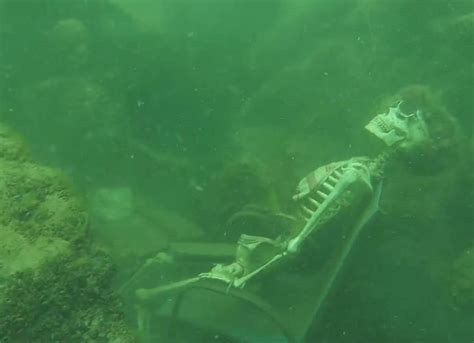 Arizona Snorkeler Uncovers Underwater Skeleton Tea Party Uinterview