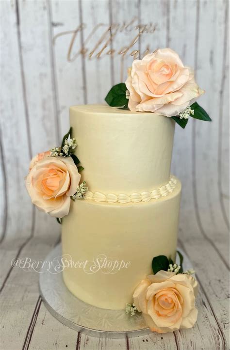 Peaches And Creme Wedding Cake In 2021 Wedding Cakes Cake Sweet