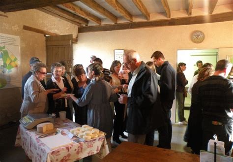 Ferme De La Fayaudrie Ferme Bio à Lussac Produits Laitiers Agneaux Volailles