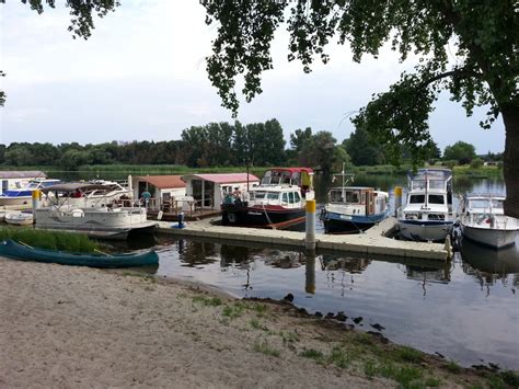 Nach der schulung werden die boote von ihnen selbst. Mieten Sie eine Hausboot in Brandenburg: Havelsee Houseboat 3