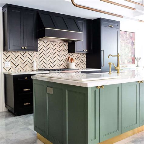 Green Kitchen Cabinet Ideas