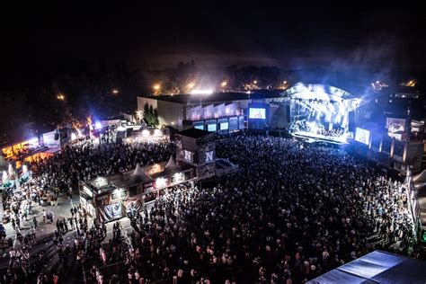 Lokerse feesten vindt dit jaar plaats van 30 tot 8 augustus 2021. L'affiche des Lokerse Feesten est complète, et elle promet ...