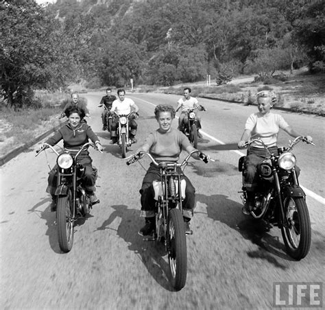 1940s Bike Girls Fascinating Photos Of Female Motorcyclists From 1949
