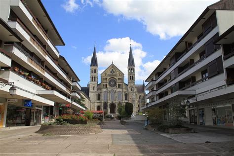 Reims (durocortorum in latin, rheims in old french; Reims Pictures | Photo Gallery of Reims - High-Quality ...
