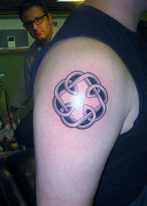 See our extensive catalog of authentic japanese tattoo designs. Hubby's new tat seconds after completion. Celtic knot of ...