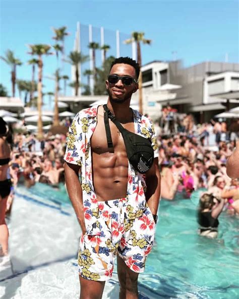 Stylish Vegas Mens Outfit Ideas For All Sin City Has To Offer