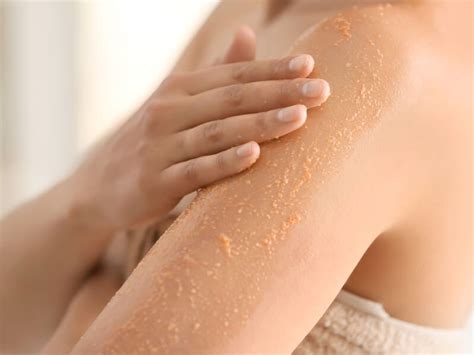 Keratosis Pilaris A Dermatologist Shares Everything You Need To Know