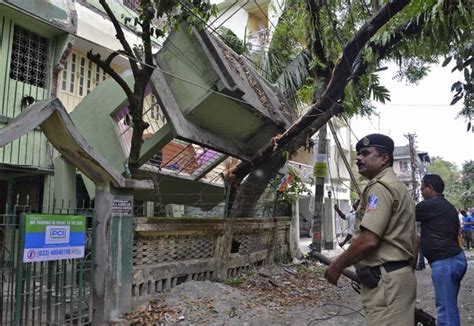 An earthquake of magnitude 2.5 on the richter scale hit jammu and kashmir at 6:21 am on sunday. 38 cities in India fall in high risk earthquake zones ...