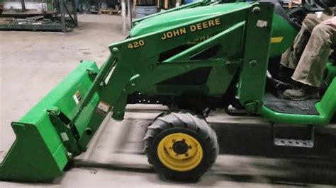 John Deere 420 Loader