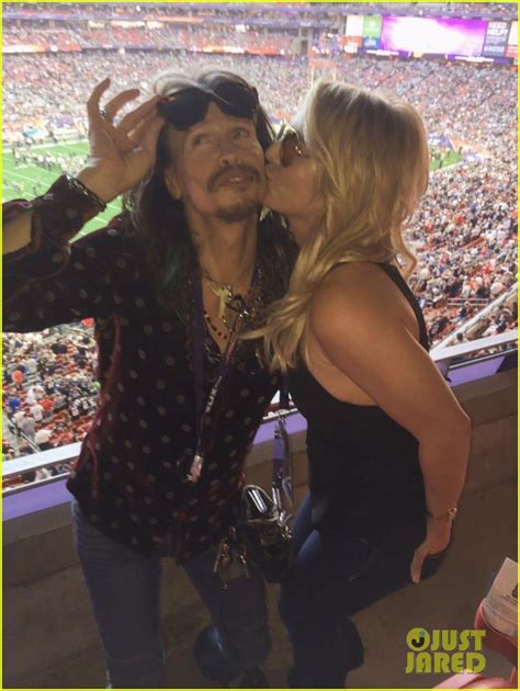 britney spears reunites with steven tyler at super bowl 2015 photo 3293846 britney spears