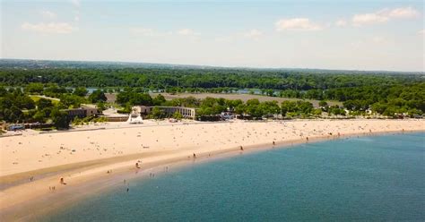 This Bronx Beach Is Like Escaping To The Caribbean Thrillist