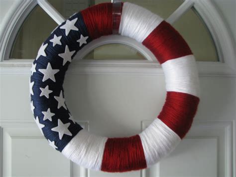 One Crafty Mama American Flag Yarn Wreath