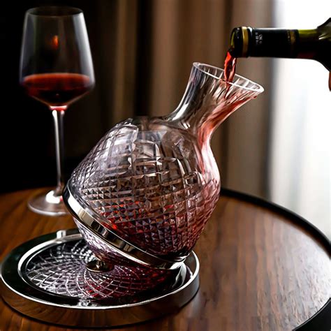 rotate your decanter to unlock the endless aroma of your wine this elegantly crafted kansona