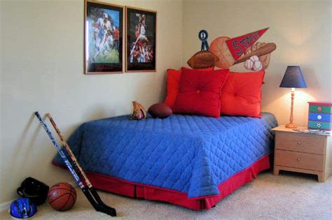 Throw away any garbage, return things to their proper place, and tidy up by making your bed, dusting, and vacuuming as needed. Organizing Kids' Bedrooms - Day 12 » Housewife How-Tos