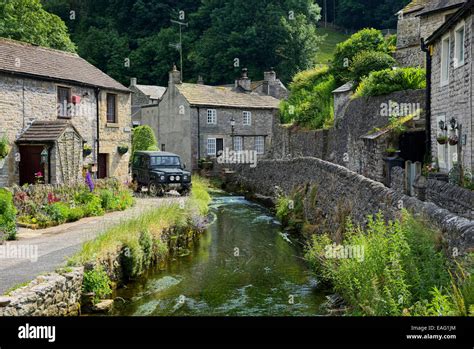 Peak District Village Of Castleton In Derbyshire England Stock Photo