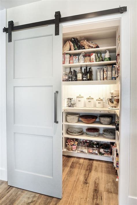 25 Trendy Kitchens That Unleash The Allure Of Sliding Barn Doors