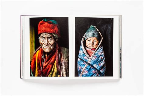 Steve Mccurry A Life In Pictures By Steve Mccurry 9781786272355 Booktopia
