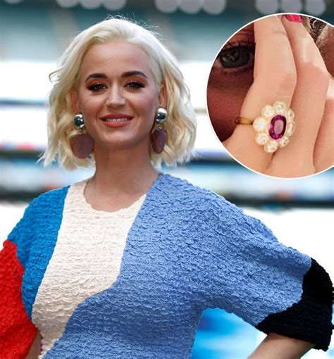 Katy Perrys Huge Engagement Ring From Orlando Bloom Is A Royal Replica