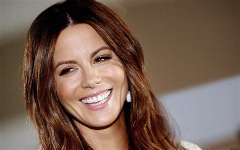 Kate Beckinsale Full Hd Wallpaper And Background Image 1920x1200 Id