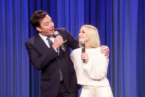 Watch Kirsten Bell And Jimmy Fallon Sing A 5 Minute