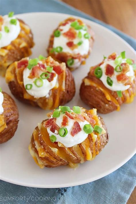 Below are a whole bunch of super bowl finger food ideas that don't require a lot of cooking prep work, and that don't need to sit in the oven for an hour. 75 Best Super Bowl Recipes 2018 - Easy Super Bowl Party ...