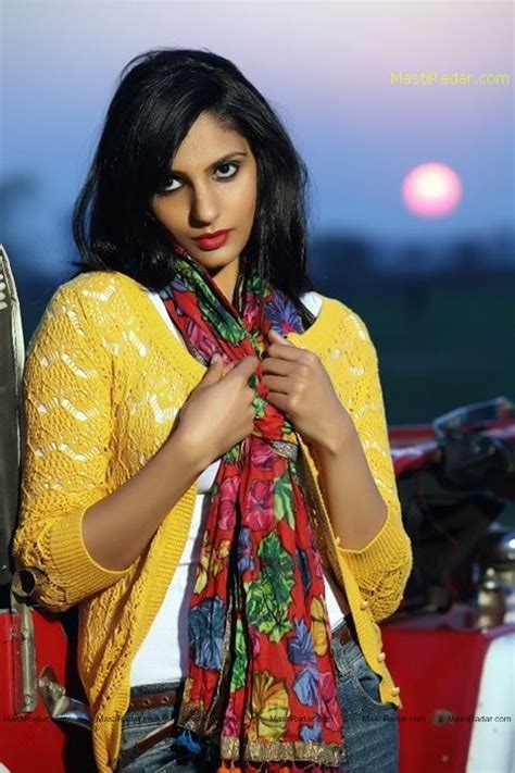 Hot Actress Wallpaper Japji Khaira Hot And Spicy Photos Gallery