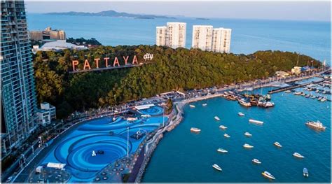 Pattaya merupakan kota yang memiliki tempat wisata terbesar berupa resor pantai terbesar di asia. Kota Populer di Thailand