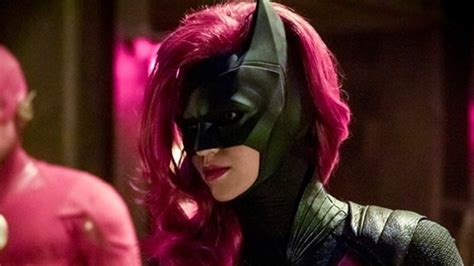 Batwoman Officially Connects To Elseworlds In Mine Is A Long And A