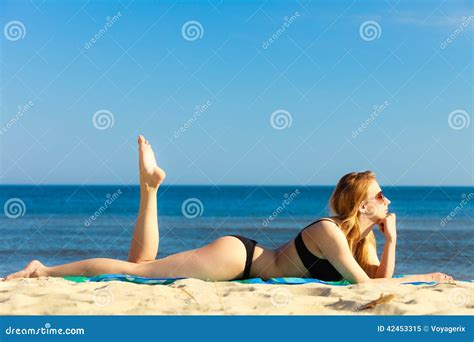 Summer Vacation Girl In Bikini Sunbathing On Beach Stock Image Image Of Resort Girl 42453315