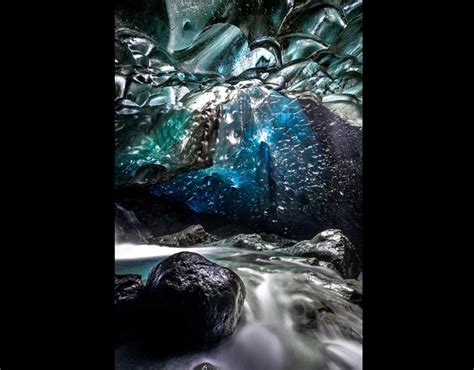 Image 3 Amazing Icelandic Ice Cave Photography Pictures Pics