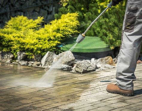 Why Hiring A Pressure Washing Company Is Better Than Renting A Pressure