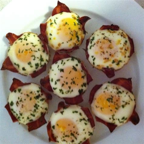 These Egg And Turkey Bacon Cups Are Super Easy Too Egg Turkey Bacon