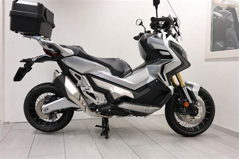 An amazing maxi scooter / bigbike xadv 750 review and first ride impression. HONDA X-ADV 750 *5575 Töff-Center Basel AG Basel