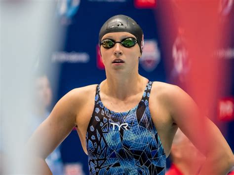 United states of america, usa. Katie Ledecky Swims 1:55.32 in Dominant 200 Free at Winter ...