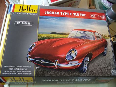 Jaguar Type E 3l8 Fhc Sports Car Plastic Model Car Kit 124 Scale