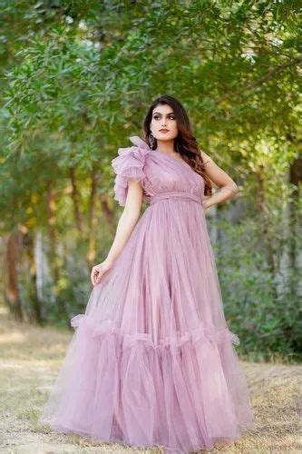 Maternity Photoshoot Gown Rental Service At Rs Day In Ahmedabad