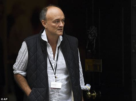 Dominic cummings arrives at 10 downing street on friday morning in london. Dominic Cummings 'demanded Jeremy Corbyn accept challenge of an early general election' | Daily ...